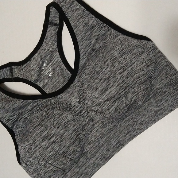 Gray Support Sports Bra Size 5X With Removable Pads - Picture 3 of 10